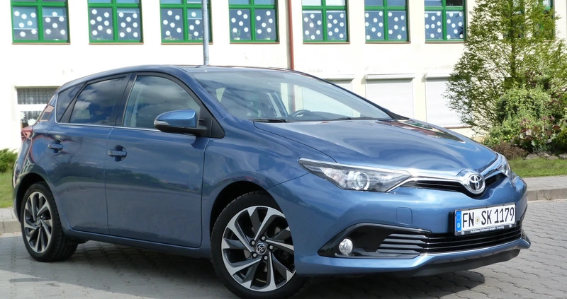 Toyota Auris cena 51999 przebieg: 154230, rok produkcji 2016 z Międzyzdroje małe 781